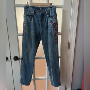 Lucky brand embroidered jeans, great condition